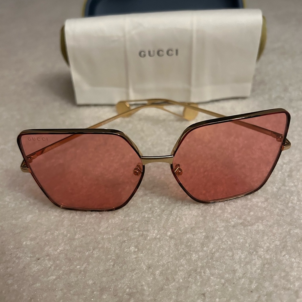 AUTHENTIC GUCCI Pink Geometric square/rectangle Sunglasses